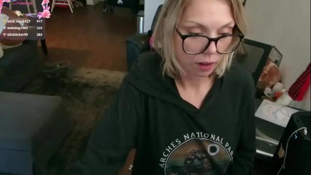 Thumbnail 1, aliceliddell710's Stream at Chaturbate, 26 days ago