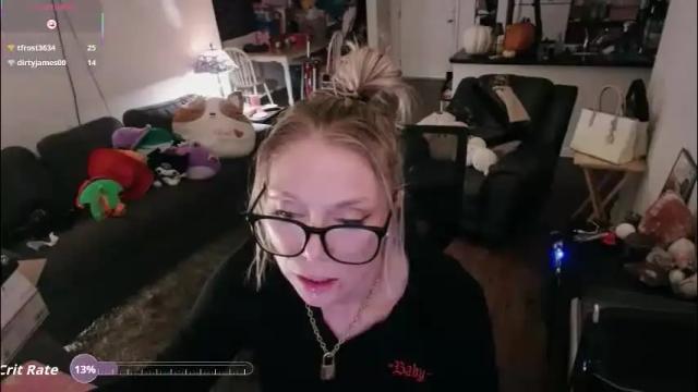 Image 7 of aliceliddell710 Stream on Chaturbate on 4 days ago