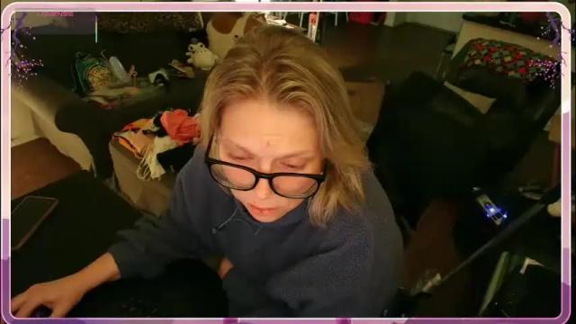 Image 3 of aliceliddell710 Stream on Chaturbate on 2 months ago