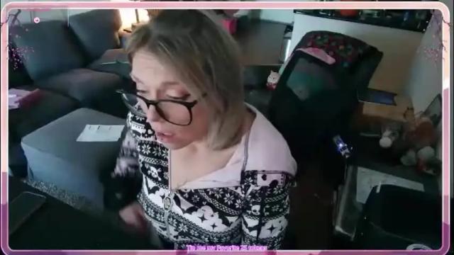 Image 2 of aliceliddell710 Stream on Chaturbate on 2 months ago
