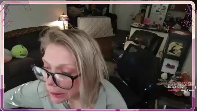 Image 2 of aliceliddell710 Stream on Chaturbate on 1 month ago