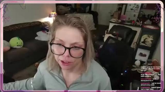 Image 3 of aliceliddell710 Stream on Chaturbate on 1 month ago