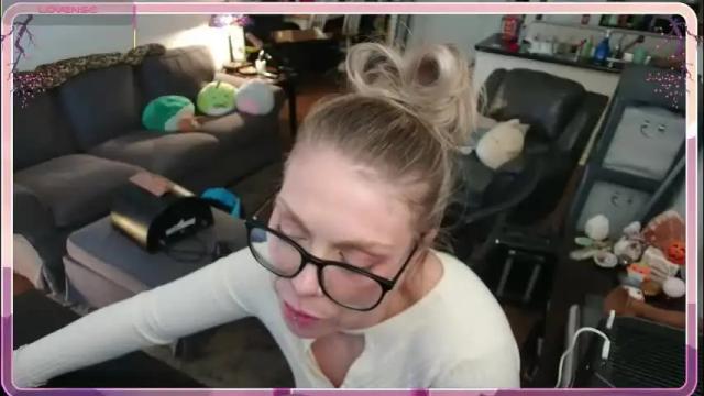 Image 2 of aliceliddell710 Stream on Chaturbate on 21 days ago