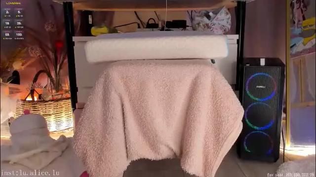 Image 12 of alicelu_ Stream on Chaturbate on 5 months ago