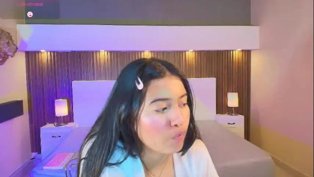 Image 3 of alicemayer1 Stream on Chaturbate on 27 days ago