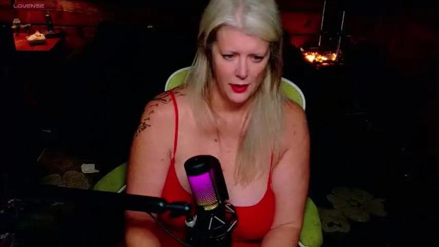 Image 6 of alicescuriosity Stream on Chaturbate on 21 days ago