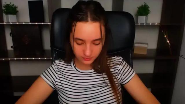 Image 10 of alicesexyy_ Stream on Chaturbate on 3 months ago