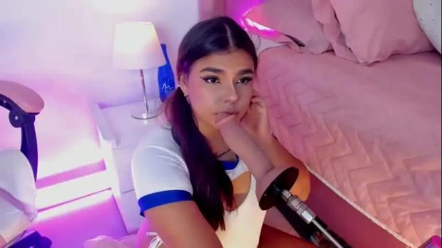 Image 8 of alicethunder_ Stream on Chaturbate on 3 months ago