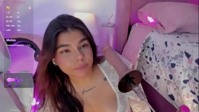 Image 2 of alicethunder_ Stream on Chaturbate on 2 months ago