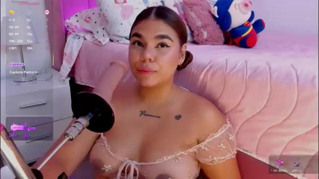 Image 2 of alicethunder_ Stream on Chaturbate on 1 day ago