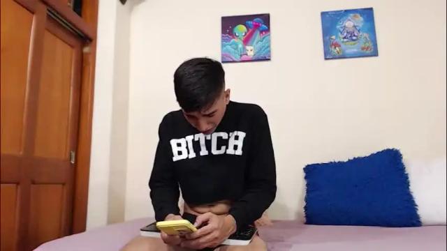 Image 4 of aliceusher_1 Stream on Chaturbate on 4 months ago