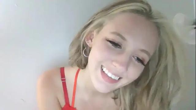 Thumbnail 1, alicewanderlustt's Stream at Chaturbate, 20 months ago