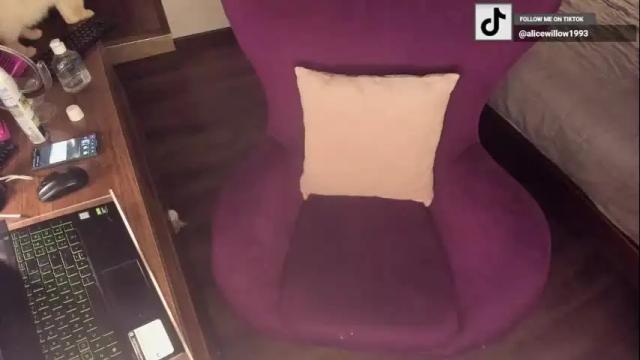Image 2 of alicewillow Stream on Chaturbate on 2 months ago