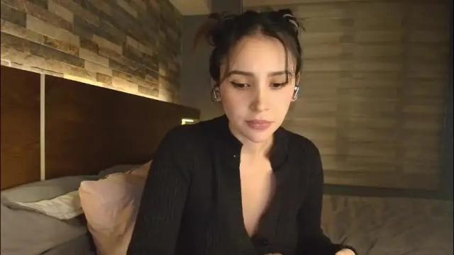 Image 12 of alicewillow Stream on Chaturbate on 1 day ago
