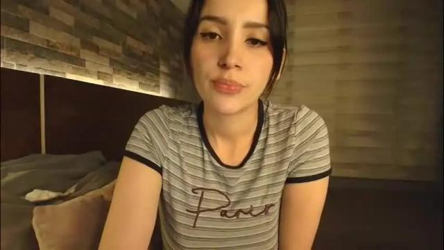Image 2 of alicewillow Stream on Chaturbate on 2 months ago