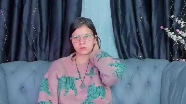 Image 10 of alicewool Stream on Chaturbate on 21 months ago