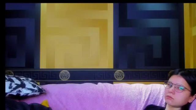 Image 3 of alicewool Stream on Chaturbate on 21 months ago