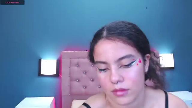 Image 11 of aliceyouth18 Stream on Chaturbate on 22 months ago