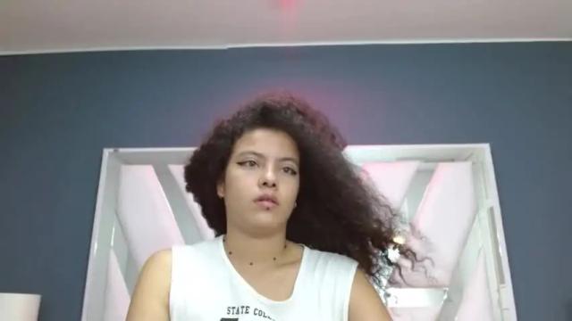 Image 2 of aliceyouth18 Stream on Chaturbate on 22 months ago
