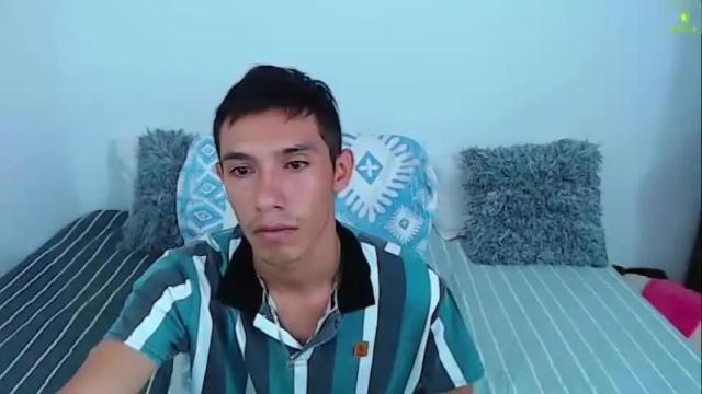 Image 8 of alicia_and_brandon Stream on Chaturbate on 12 months ago