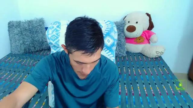Image 4 of alicia_and_brandon Stream on Chaturbate on 14 months ago