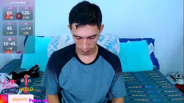 Image 8 of alicia_and_brandon Stream on Chaturbate on 2 months ago