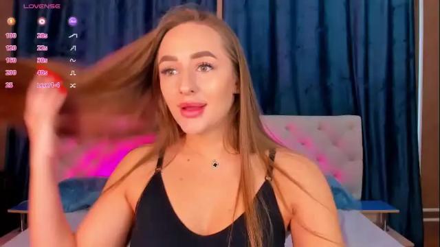 Image 4 of alicia_edwards Stream on Chaturbate on 13 days ago