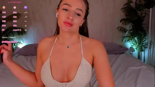 Image 7 of alicia_edwards Stream on Chaturbate on 6 days ago