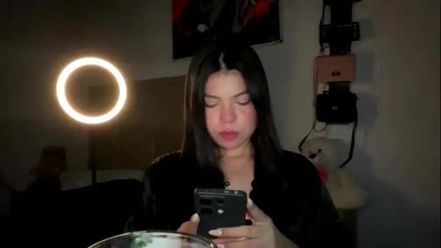 Image 3 of aliciabiden Stream on Chaturbate on 1 month ago
