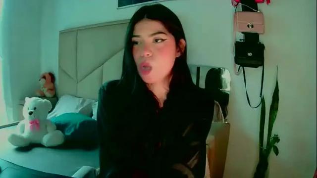 Image 11 of aliciabiden Stream on Chaturbate on 25 days ago