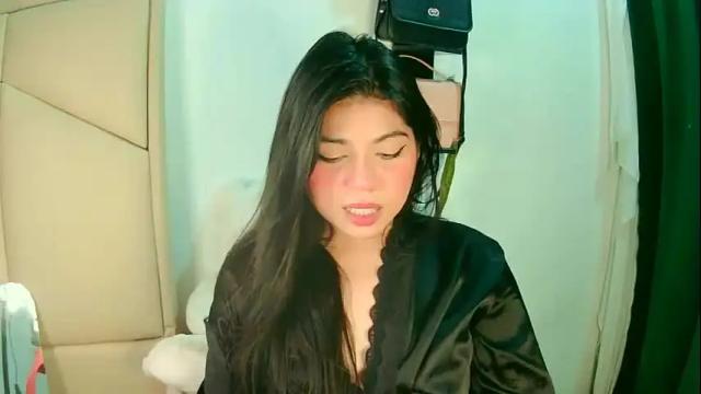 Image 3 of aliciabiden Stream on Chaturbate on 22 days ago