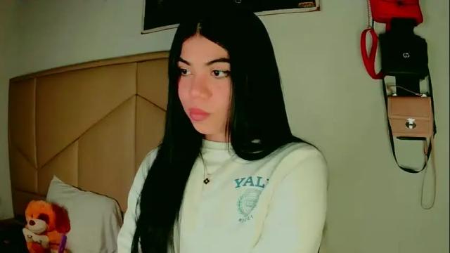 Image 10 of aliciabiden Stream on Chaturbate on 15 hours ago