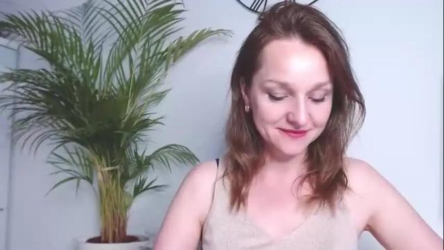 Image 10 of alicialux Stream on Chaturbate on 20 days ago