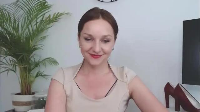 Image 12 of alicialux Stream on Chaturbate on 6 days ago