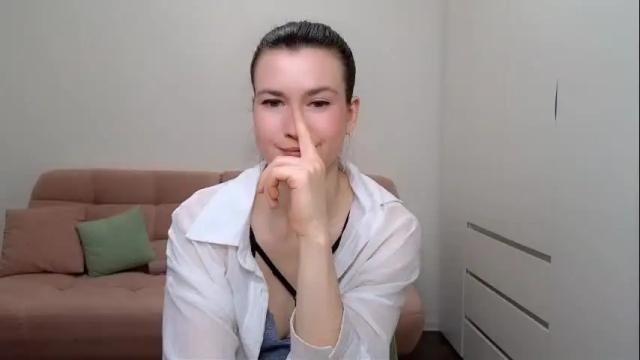 Image 10 of alicianoveli Stream on Chaturbate on 15 days ago