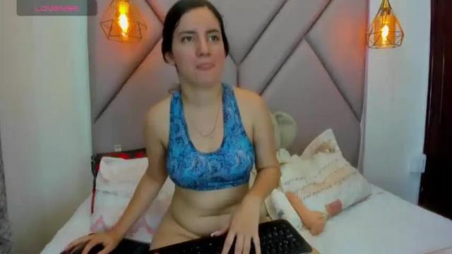 Image 12 of alicmoon Stream on Chaturbate on 21 months ago