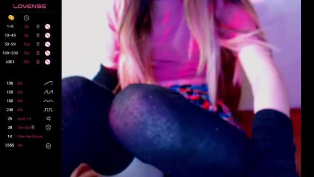 Image 12 of alien_art_lover Stream on Chaturbate on 15 months ago