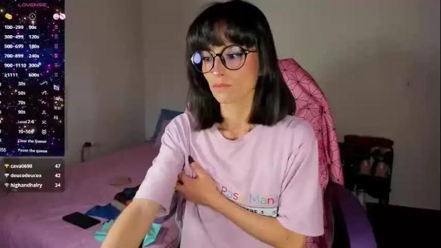 Image 4 of alien_universe Stream on Chaturbate on 3 months ago