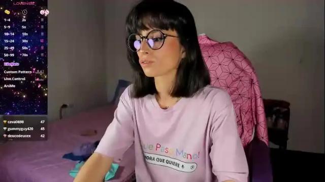 Image 6 of alien_universe Stream on Chaturbate on 3 months ago