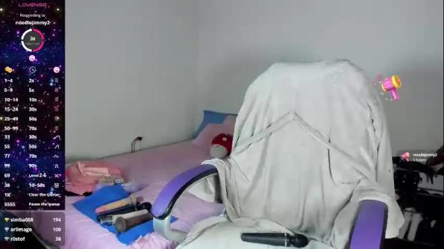 Image 4 of alien_universe Stream on Chaturbate on 3 months ago