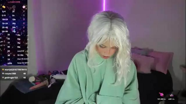 Image 10 of alien_universe Stream on Chaturbate on 2 months ago