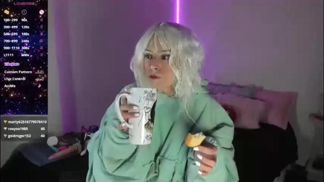 Image 4 of alien_universe Stream on Chaturbate on 2 months ago