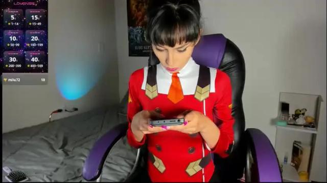 Image 12 of alien_universe Stream on Chaturbate on 29 days ago