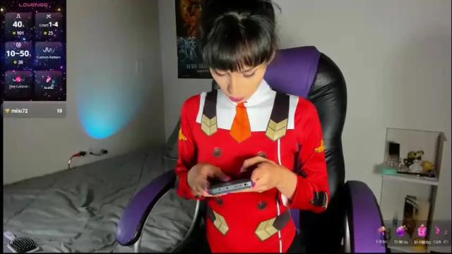 Image 6 of alien_universe Stream on Chaturbate on 29 days ago