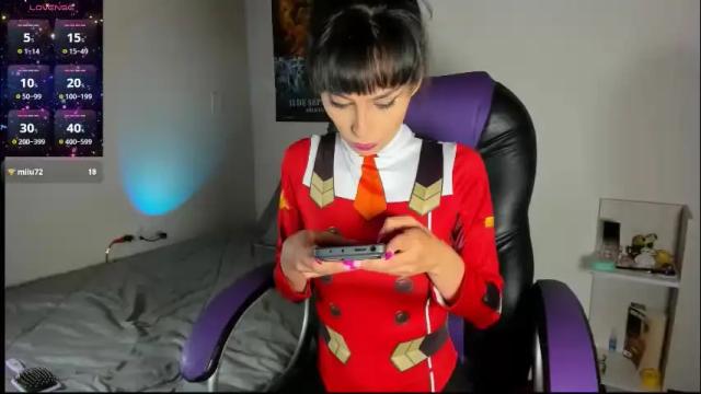 Image 7 of alien_universe Stream on Chaturbate on 29 days ago