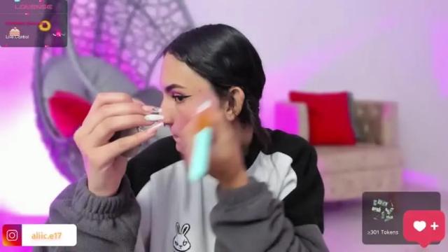 Image 6 of aliice18 Stream on Chaturbate on 16 months ago