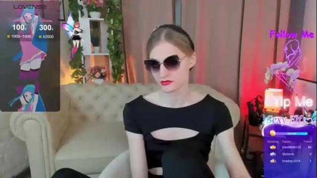 Image 4 of aliice_cartier Stream on Chaturbate on 1 month ago