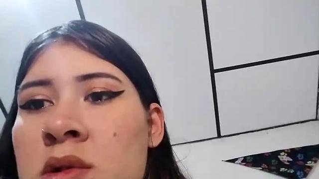 Image 4 of aliice_uwu Stream on Chaturbate on 19 months ago