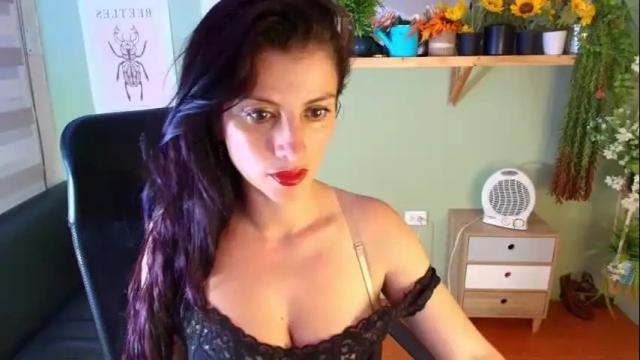 Image 2 of aliiz_01 Stream on Chaturbate on 1 month ago