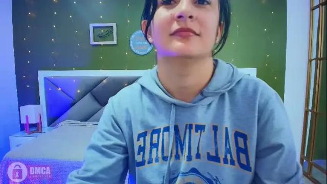 Image 8 of alina_martinelli Stream on Chaturbate on 1 month ago